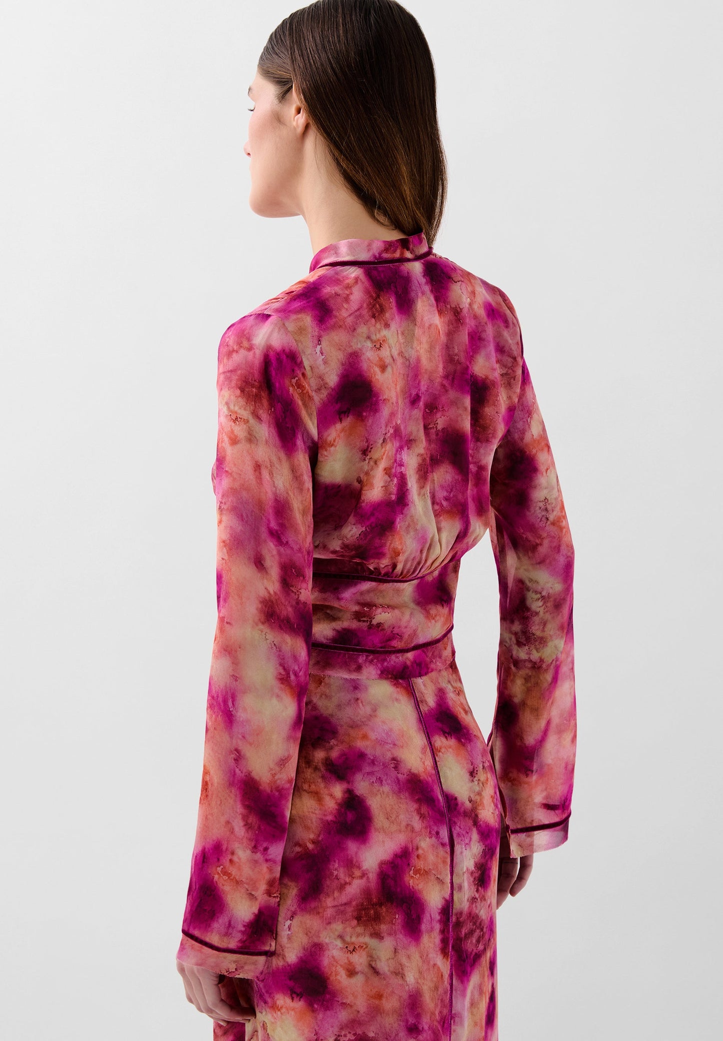 BLUSA TIE DYE RIBETE TERCIOPELO