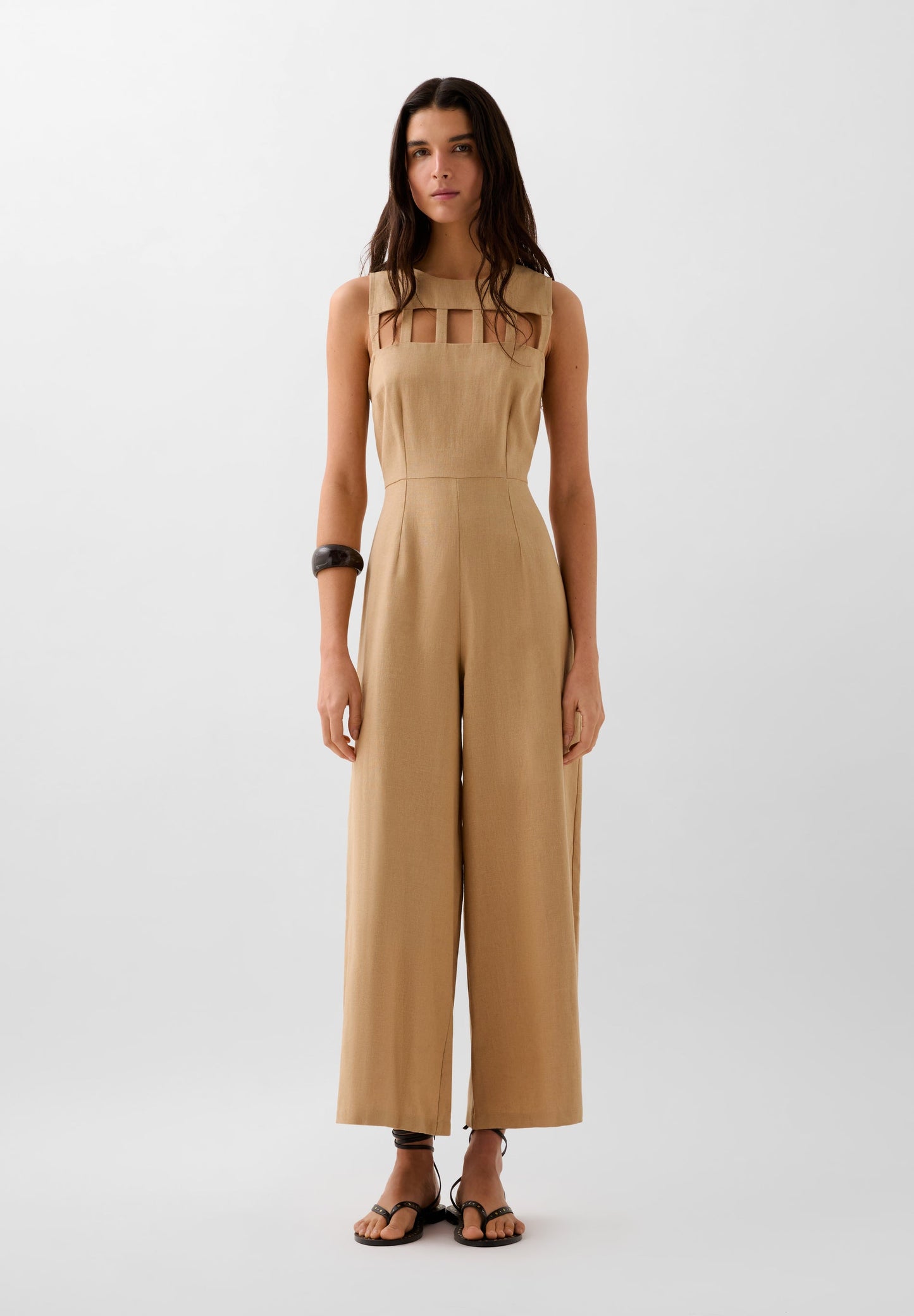 MONO LINO ESCOTE ABERTURAS