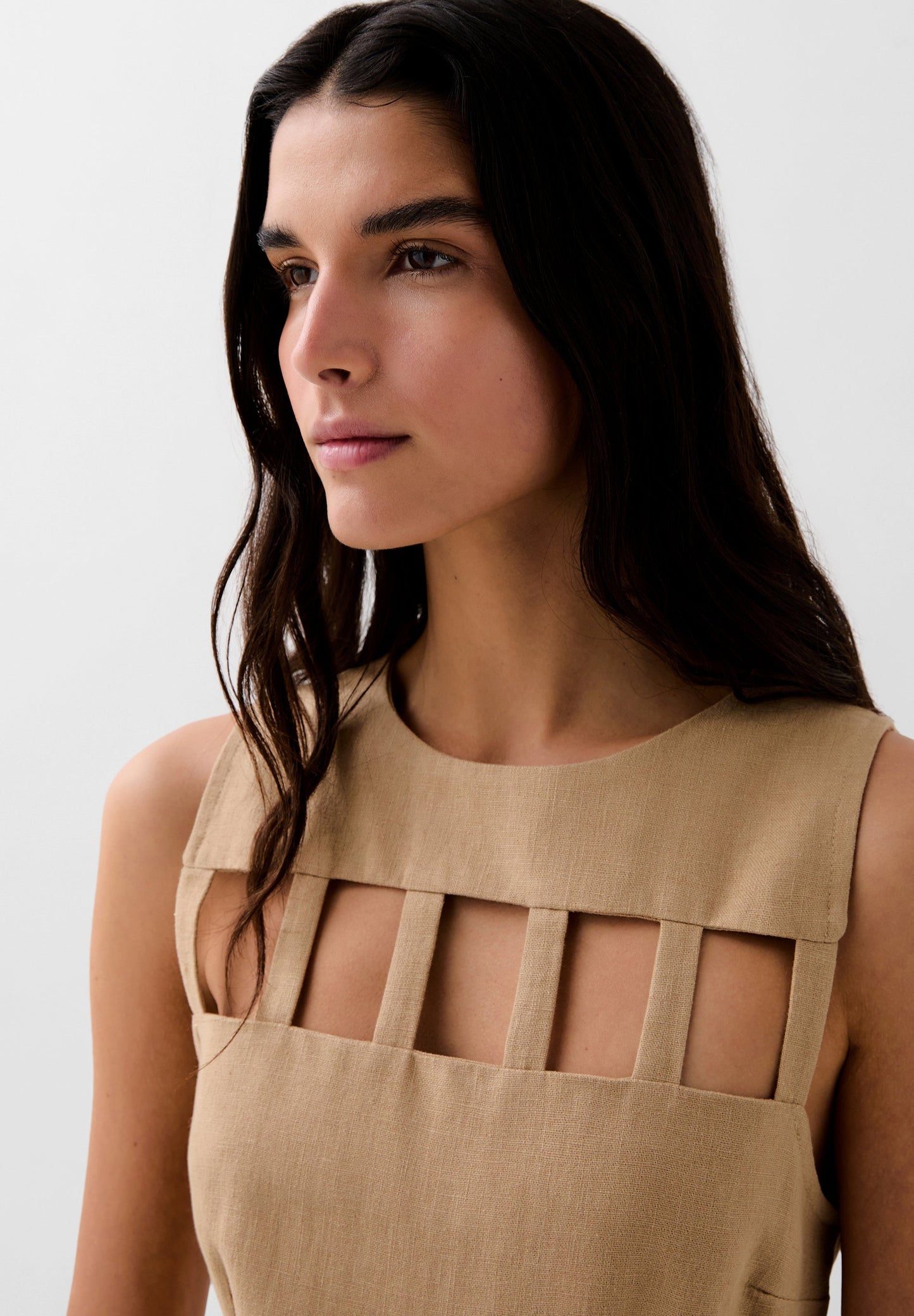 MONO LINO ESCOTE ABERTURAS