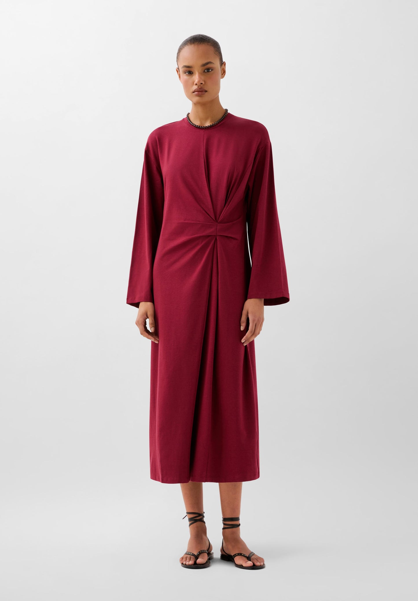 VESTIDO FLUIDO DETALLE NUDO