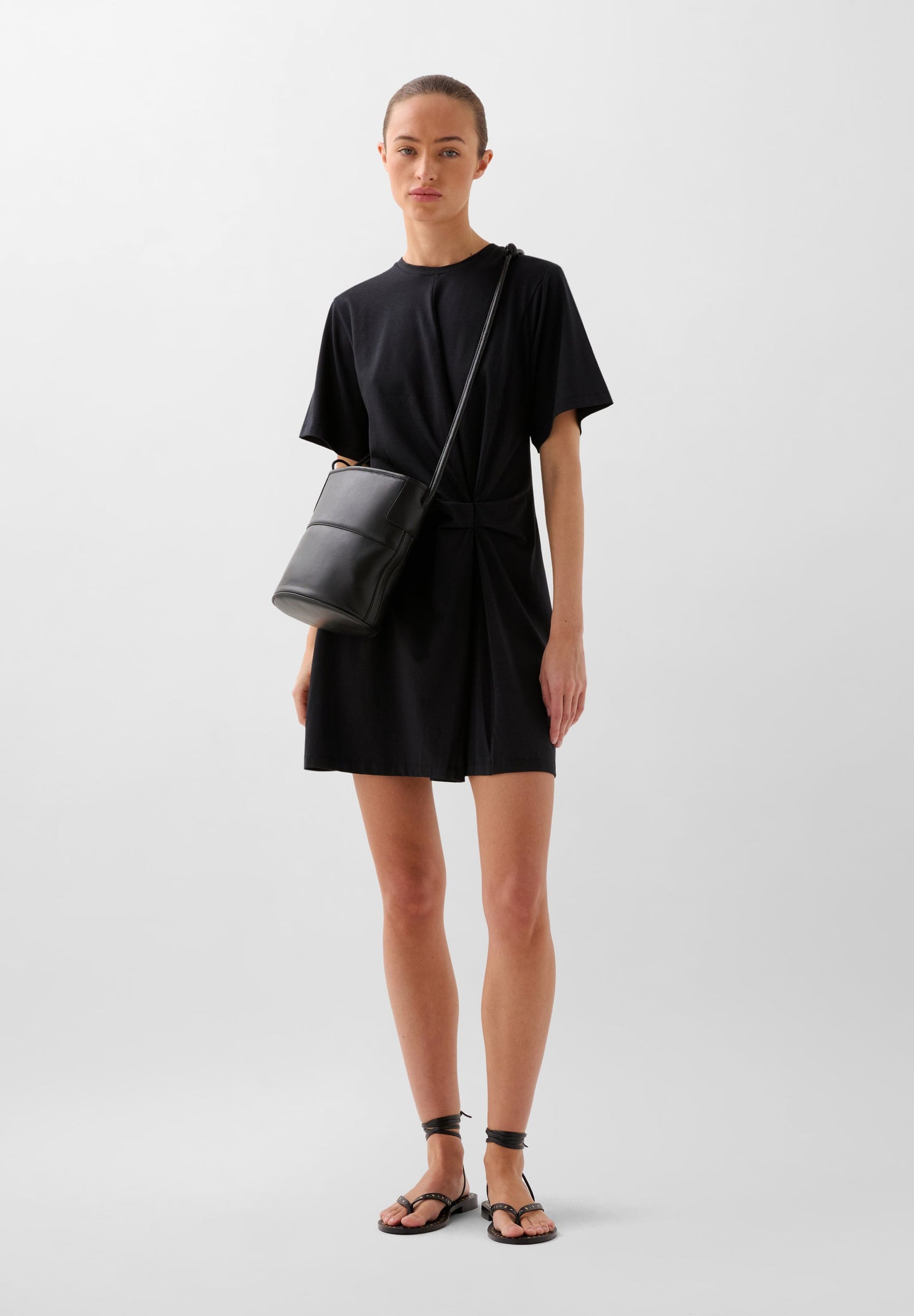 VESTIDO MINI DETALLE NUDO