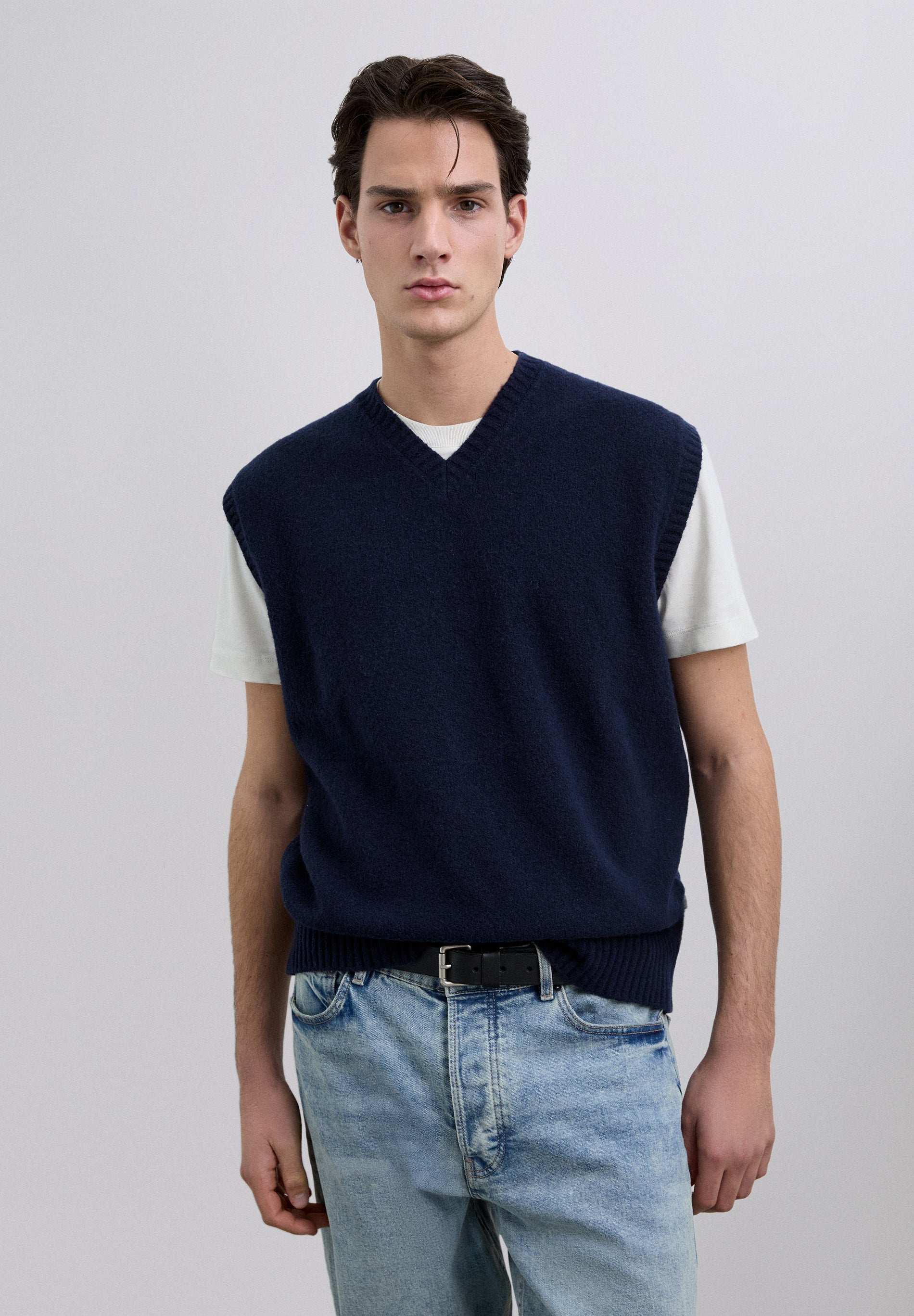 CHALECO LANA CUELLO PICO