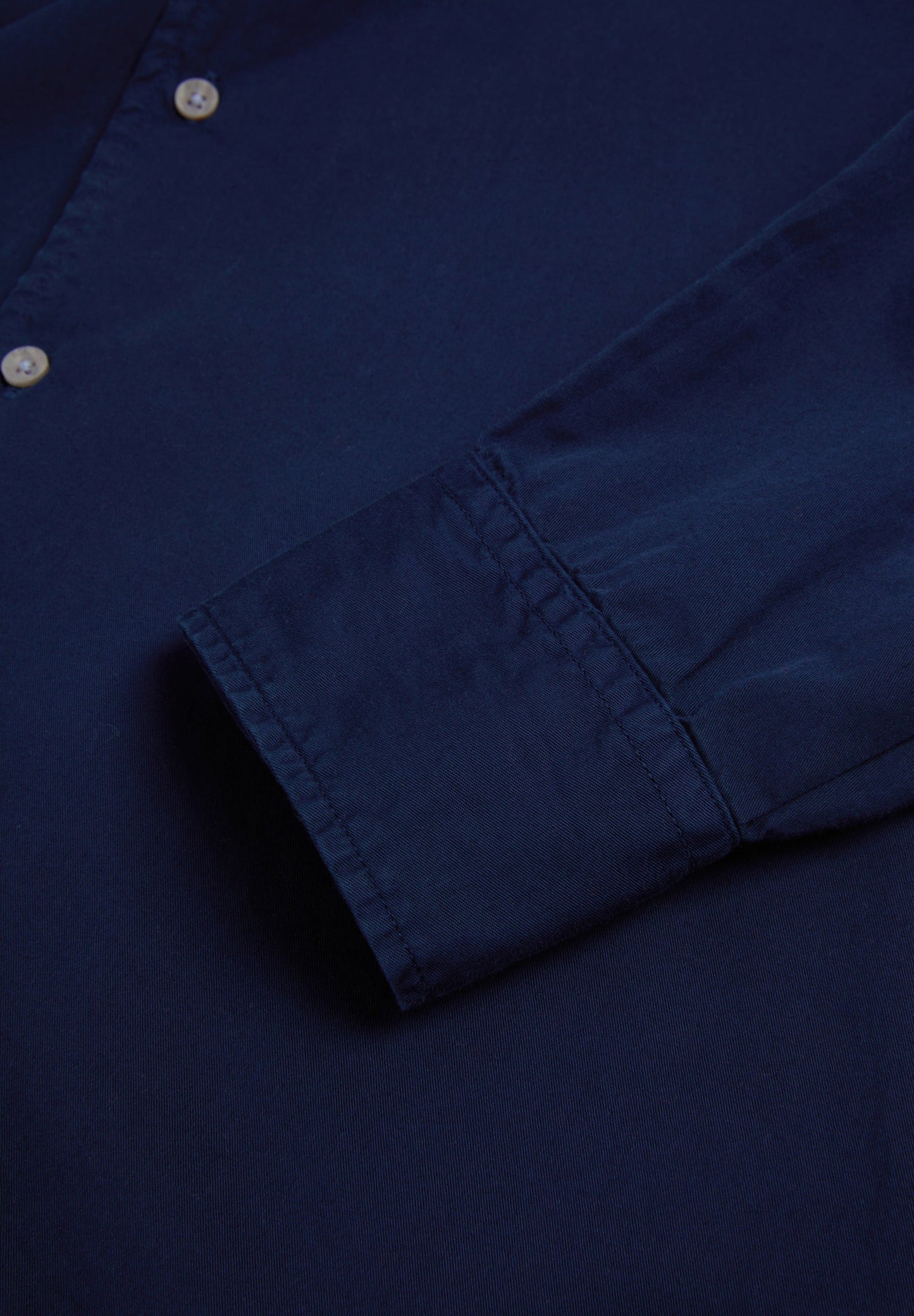 CAMISA CALAVERA BORDADA