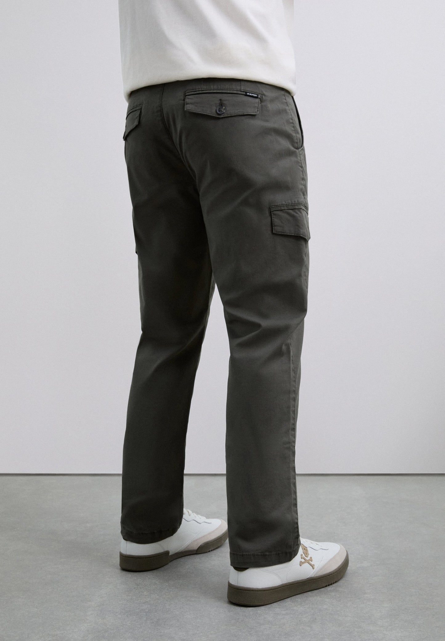 PANTALÓN CARGO SLIM FIT
