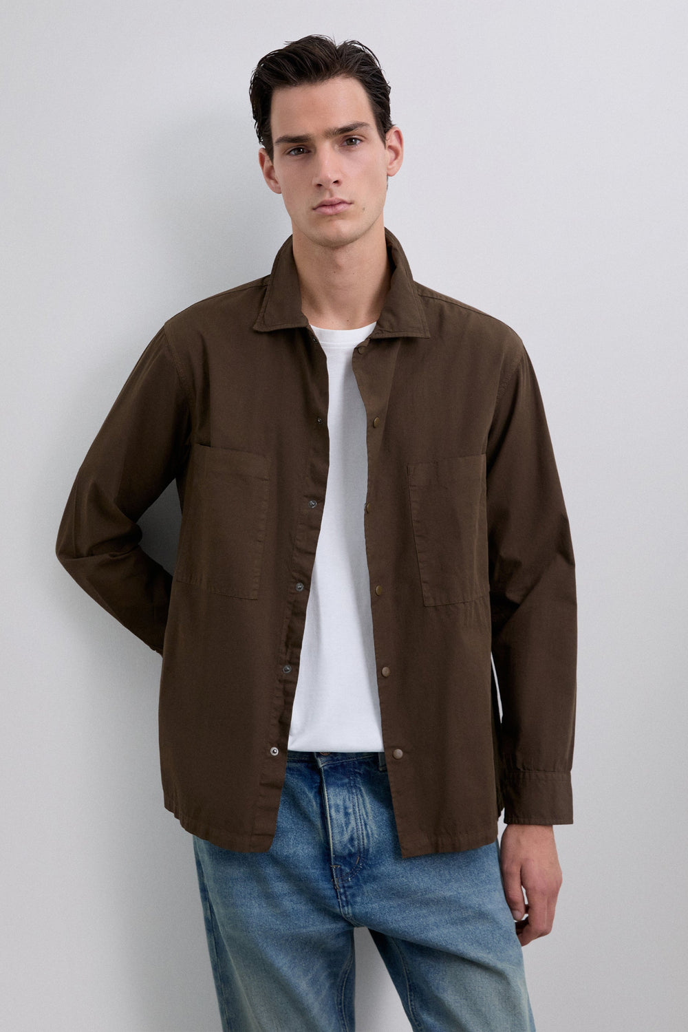 Aw2527 SOBRECAMISA CUELLO CLASICO – Scalpers PE