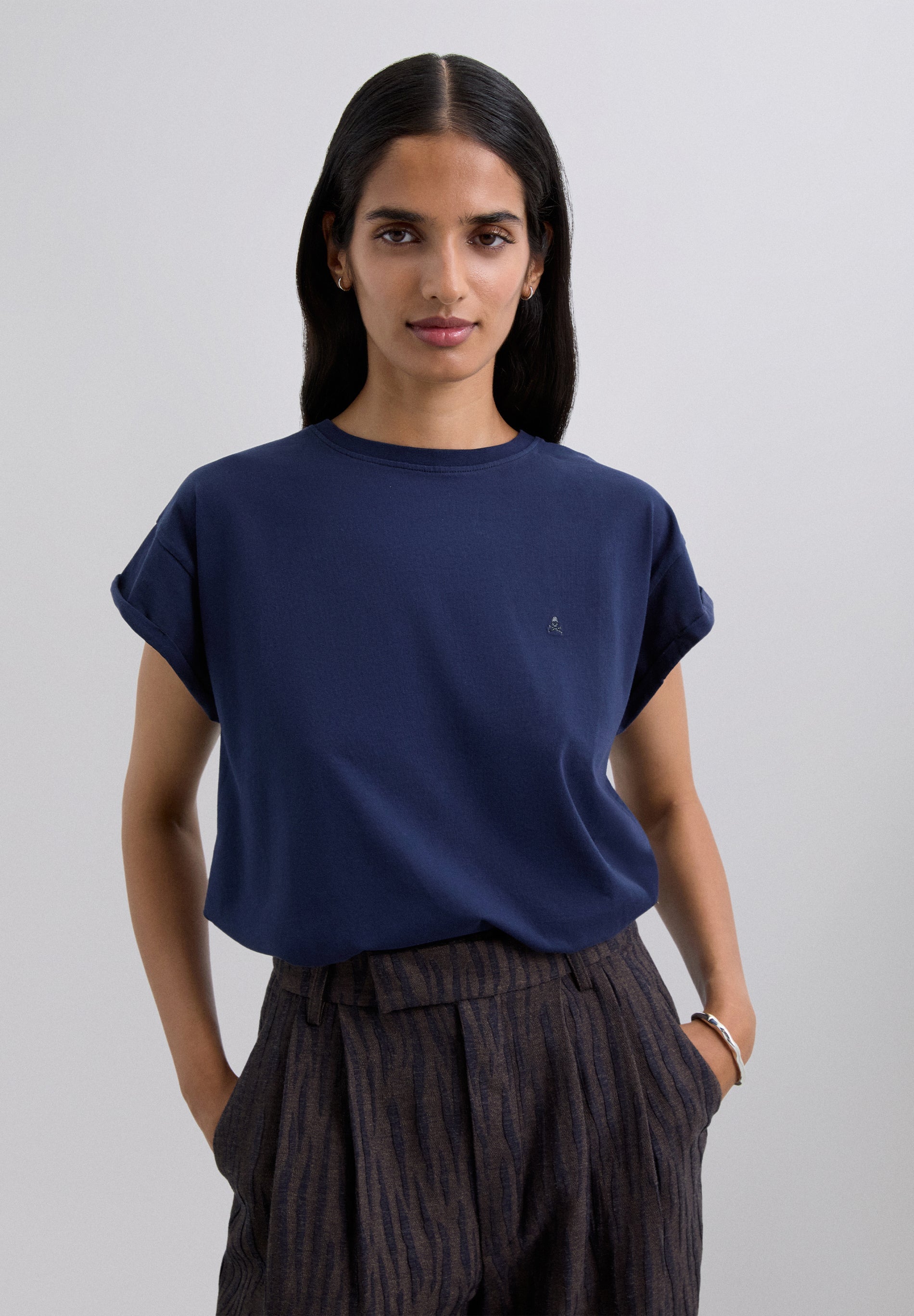 CAMISETA CALAVERA BORDADA