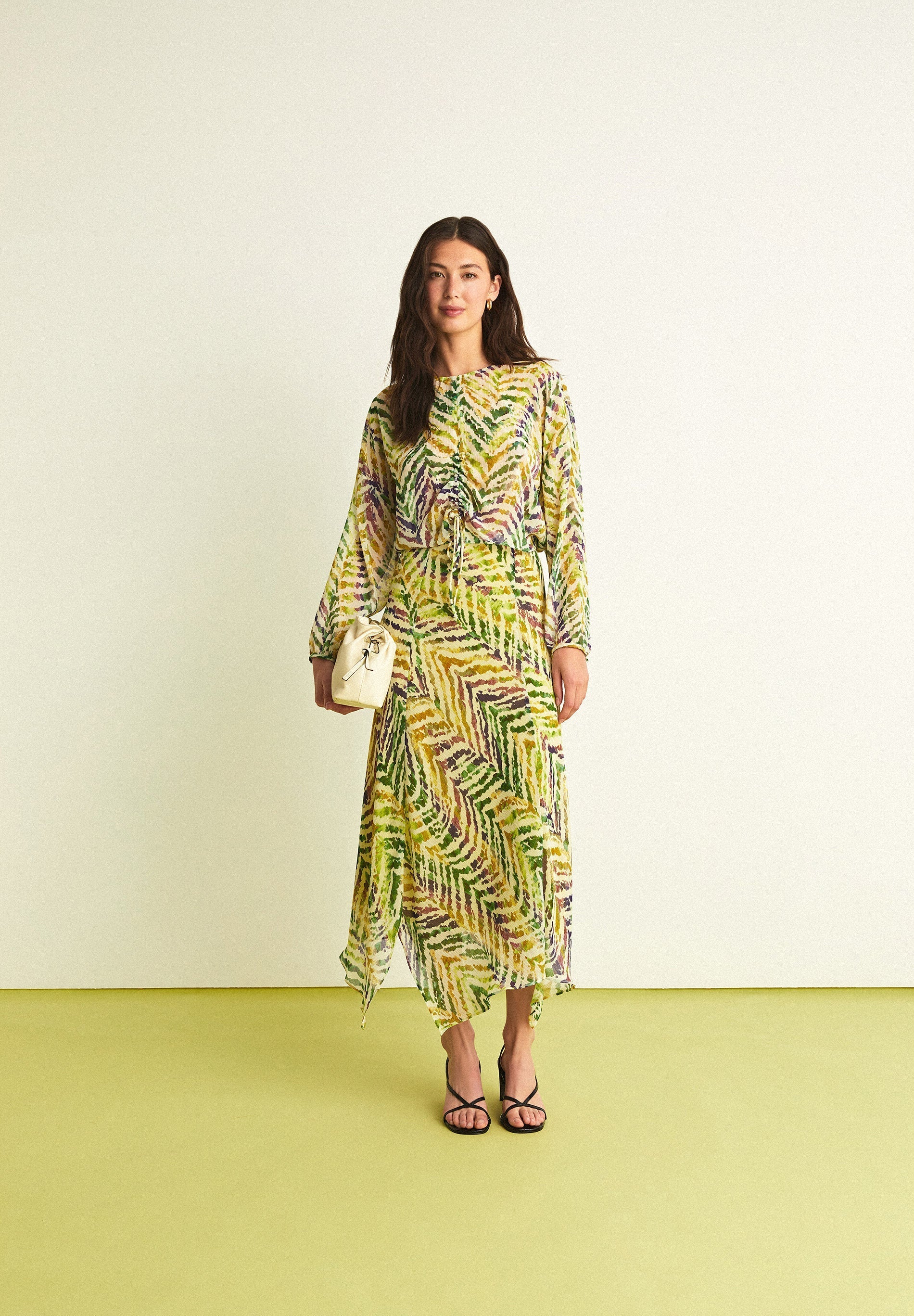 BLUSA PRINT CEBRA FRUNCE FRONTAL