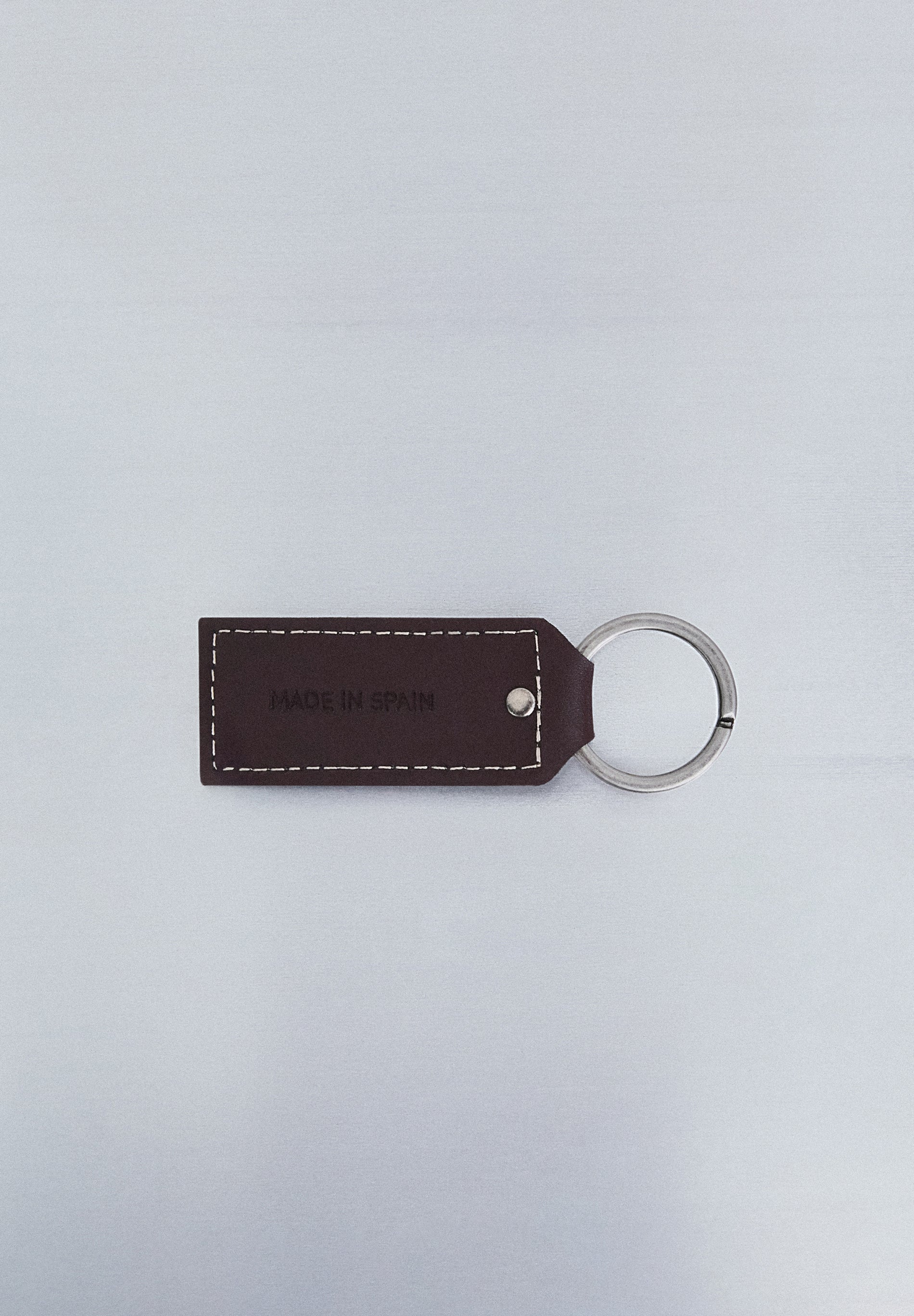 SCVINTAGE LEATHER KEYCHAIN
