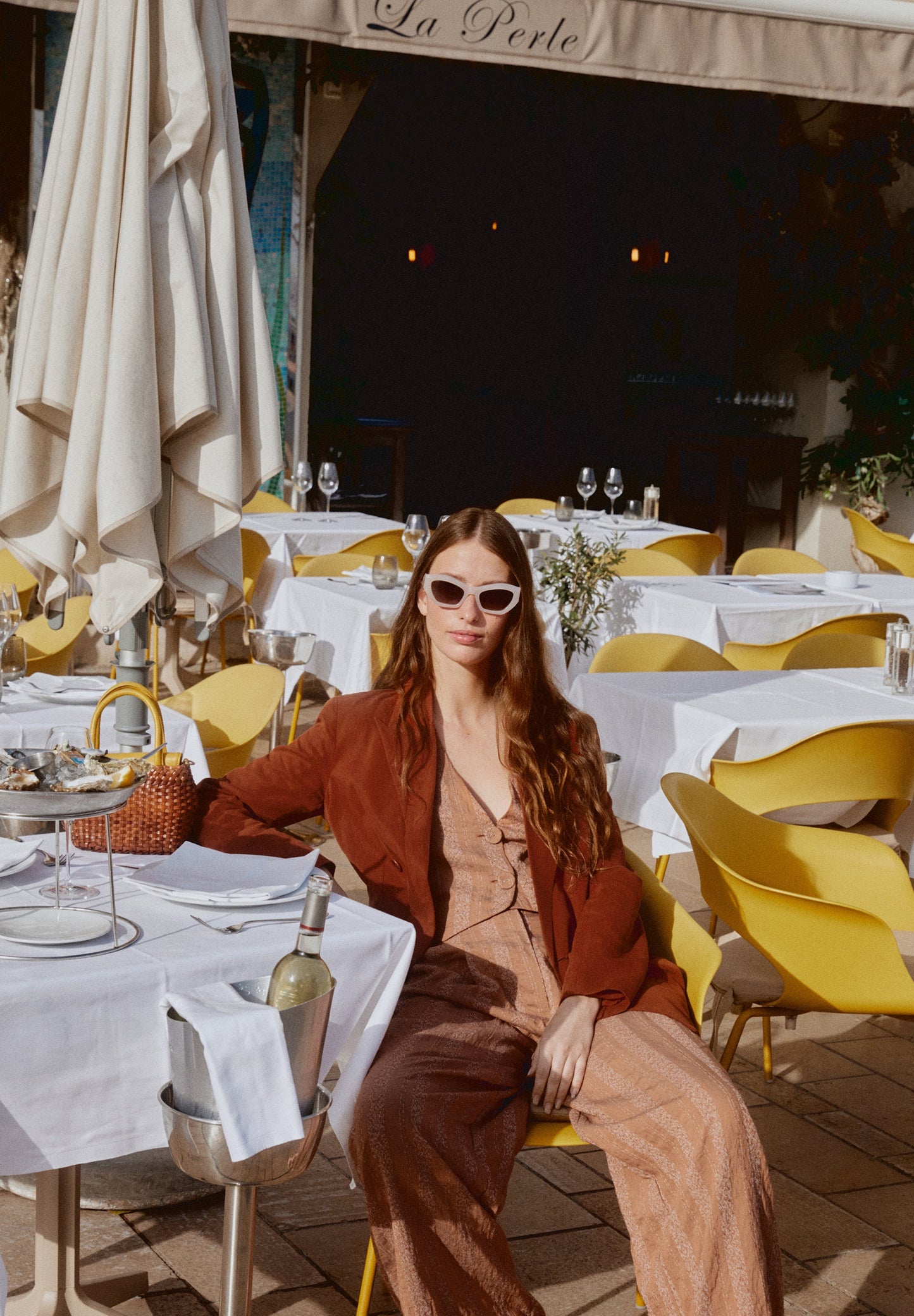 CHALECO RAYAS DETALLES BORDADOS