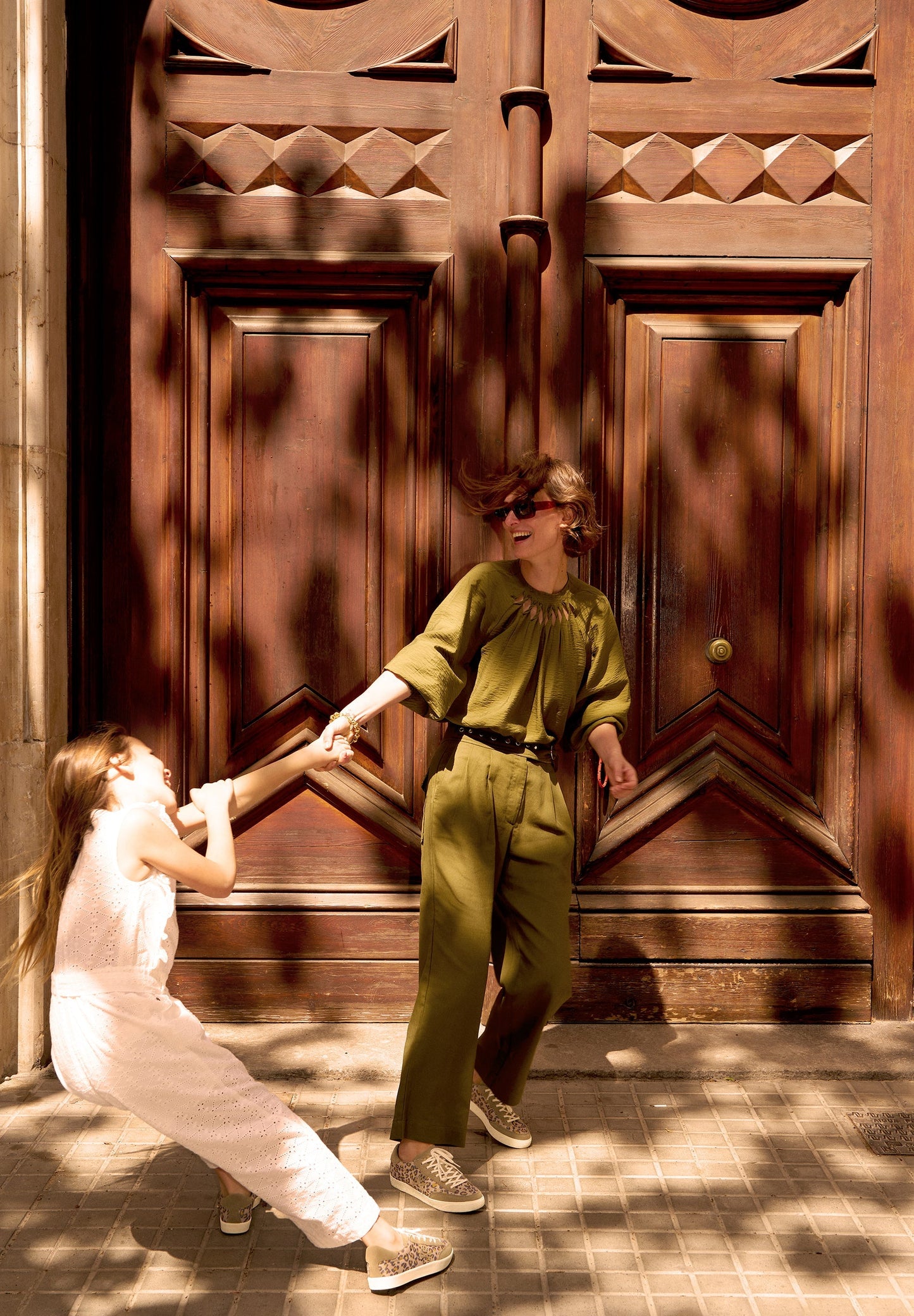 BLUSA DETALLE ABERTURAS