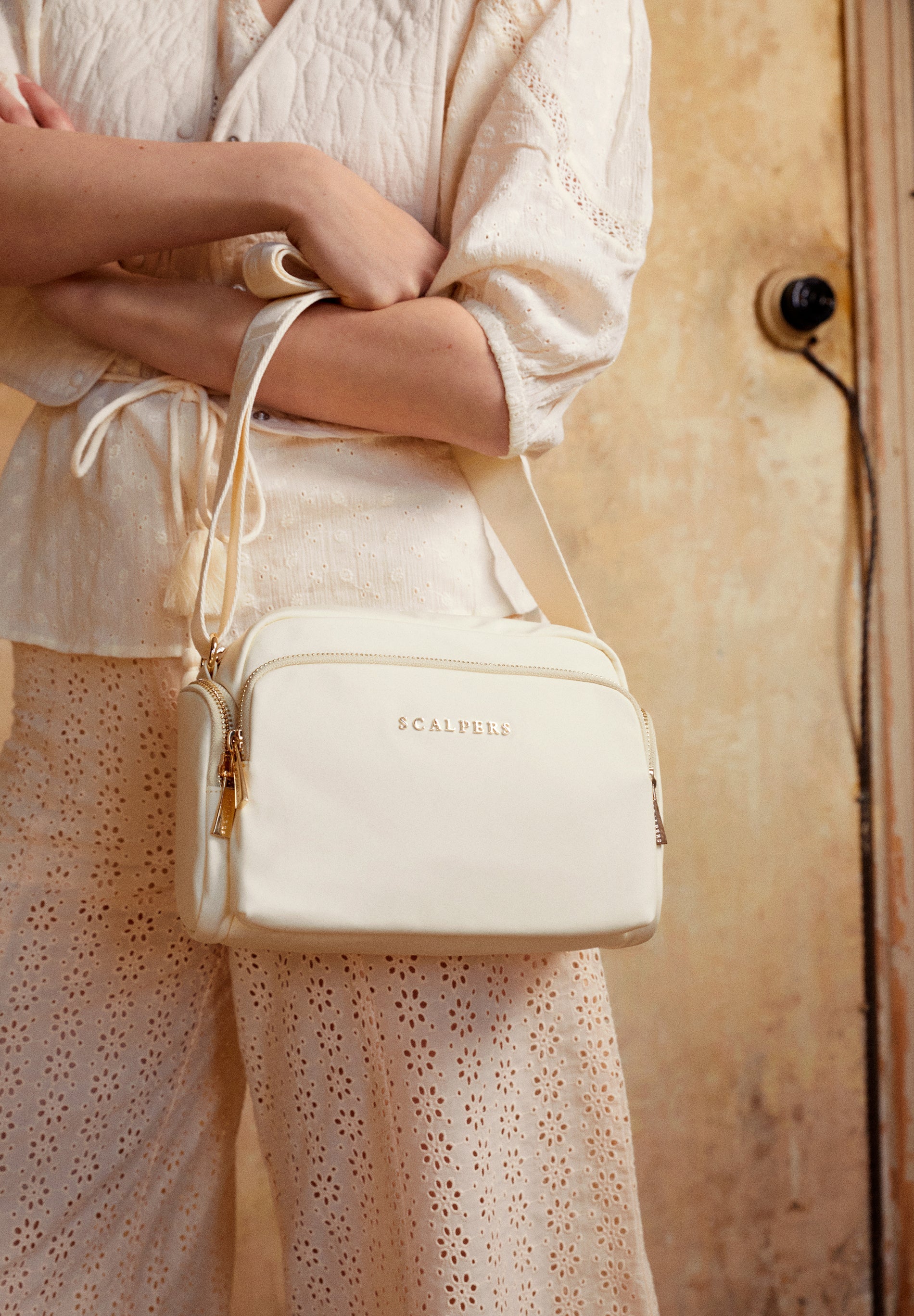 BOLSO BANDOLERA BOLSILLOS