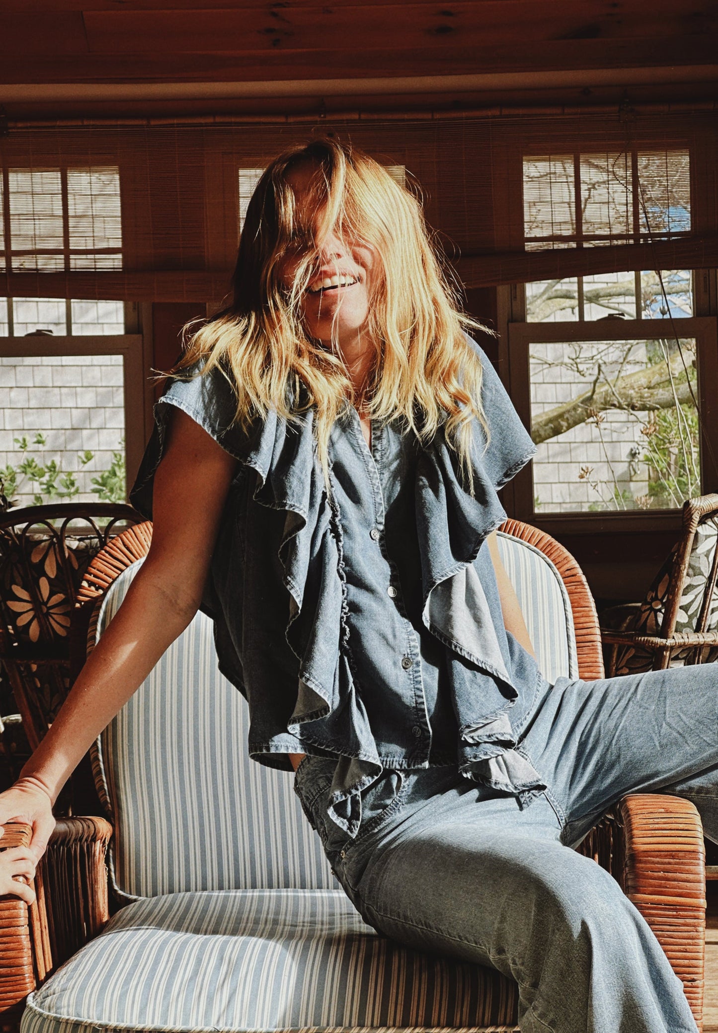 CAMISA VOLANTES FLUIDA DENIM